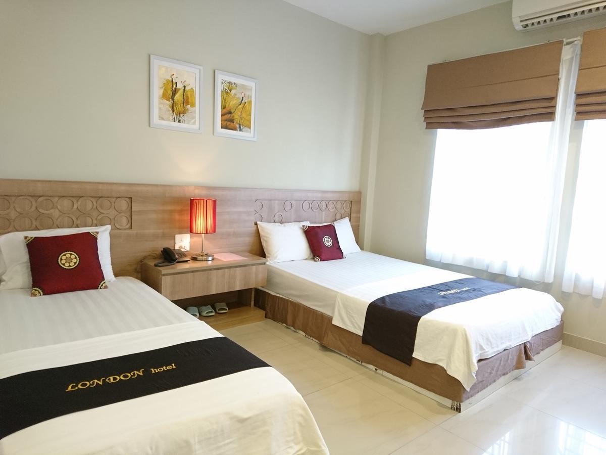 London Hotel Ha Long Bagian luar foto