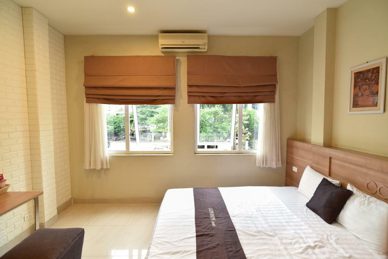 London Hotel Ha Long Bagian luar foto