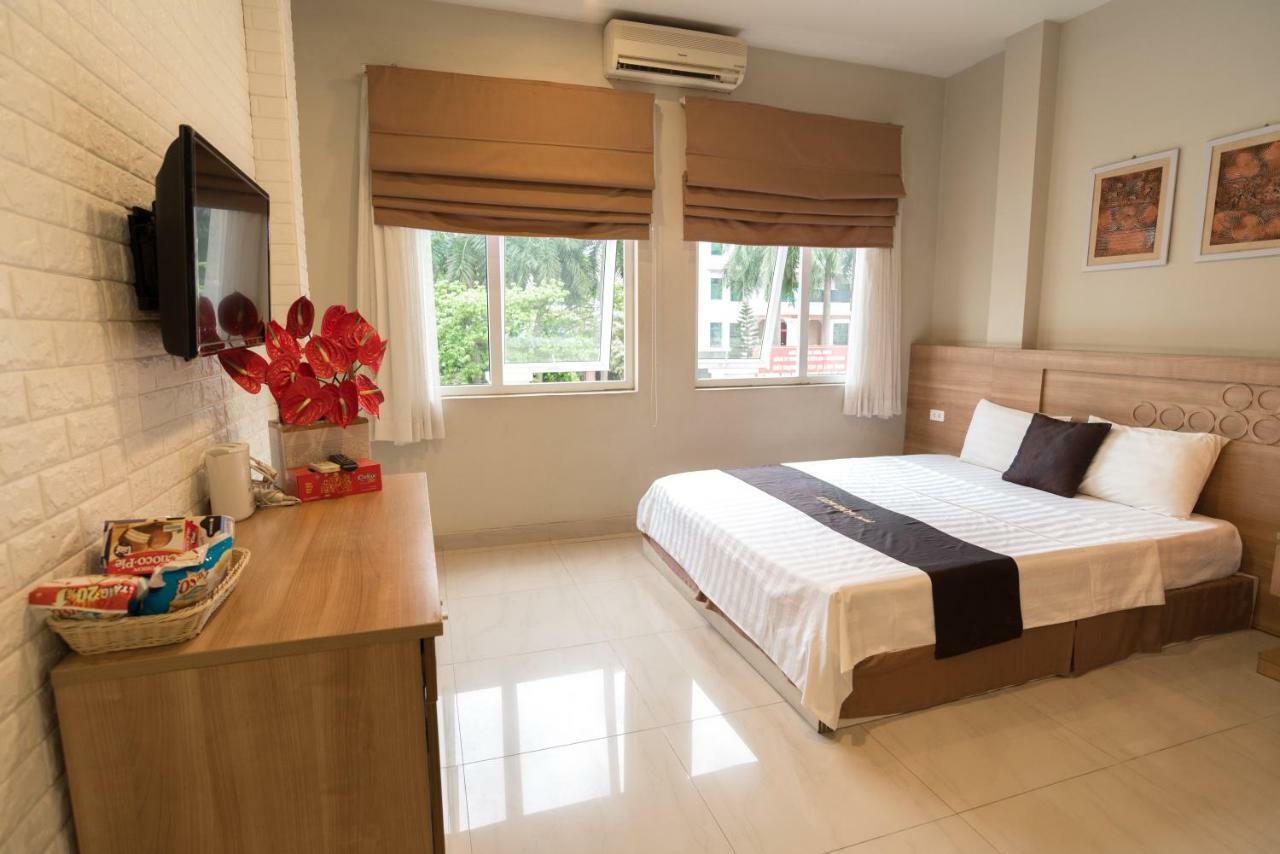 London Hotel Ha Long Bagian luar foto